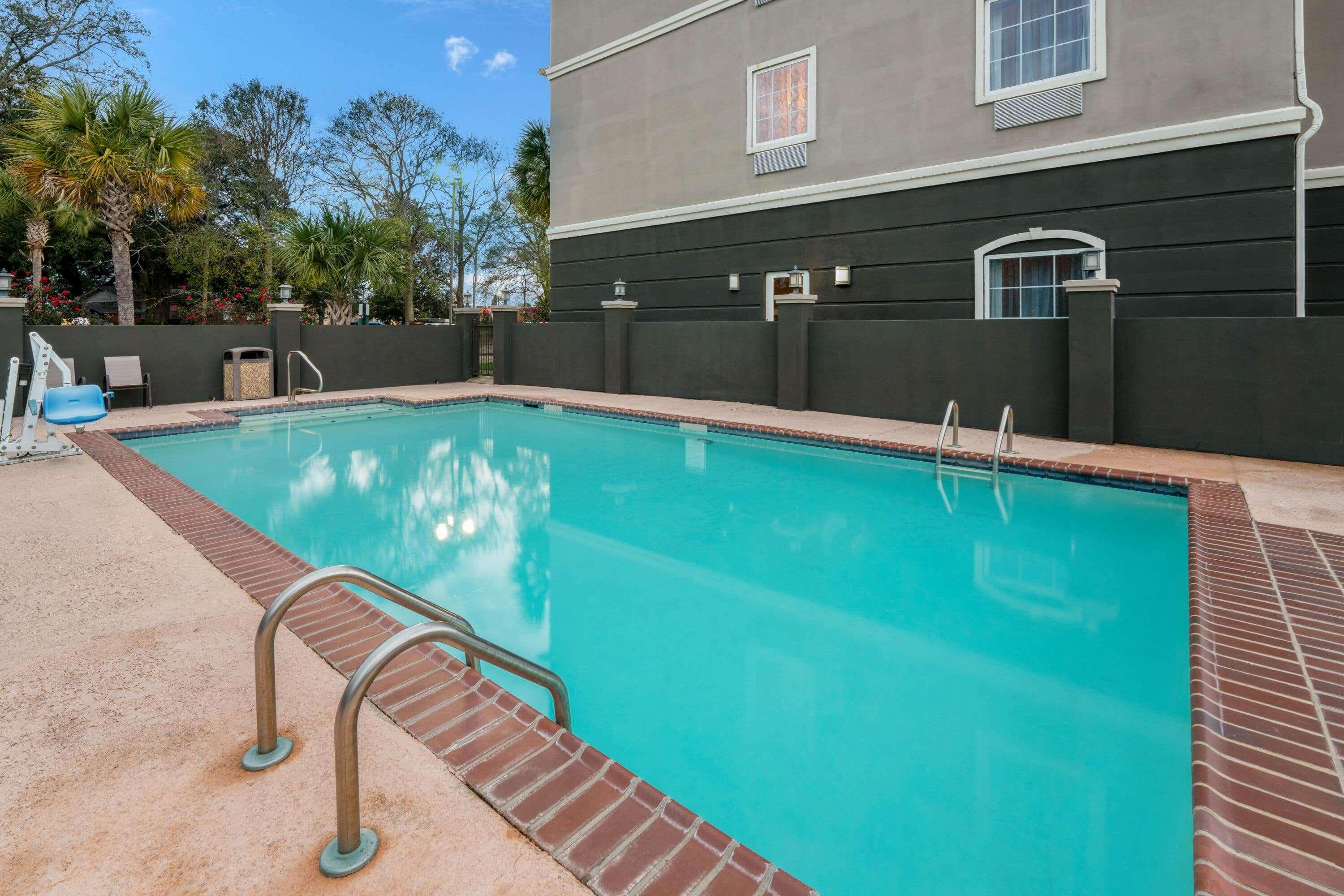 La Quinta Inn & Suites By Wyndham Broussard - Lafayette Area Exterior foto